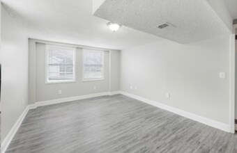 673 Des Moines Dr in Nashville, TN - Building Photo - Building Photo