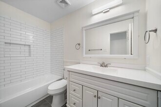 12506 Jaguar Dr in Stafford, TX - Building Photo - Building Photo