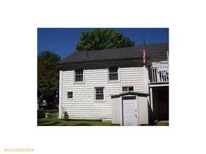 63 Cedar St in Belfast, ME - Foto de edificio - Building Photo