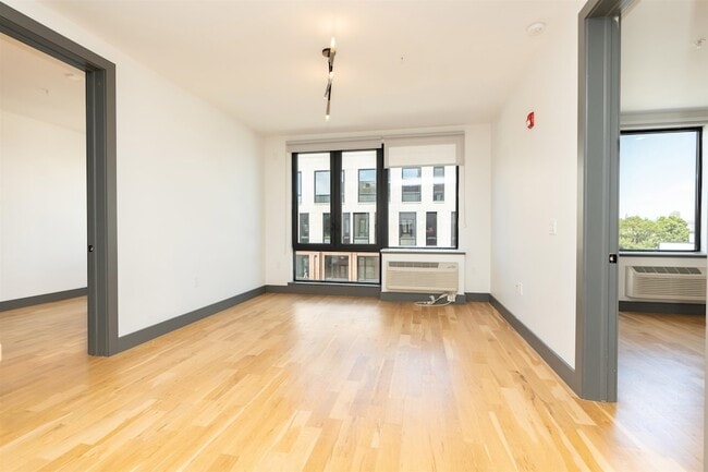 424 Arlington Ave, Unit 302 in Jersey City, NJ - Foto de edificio - Building Photo