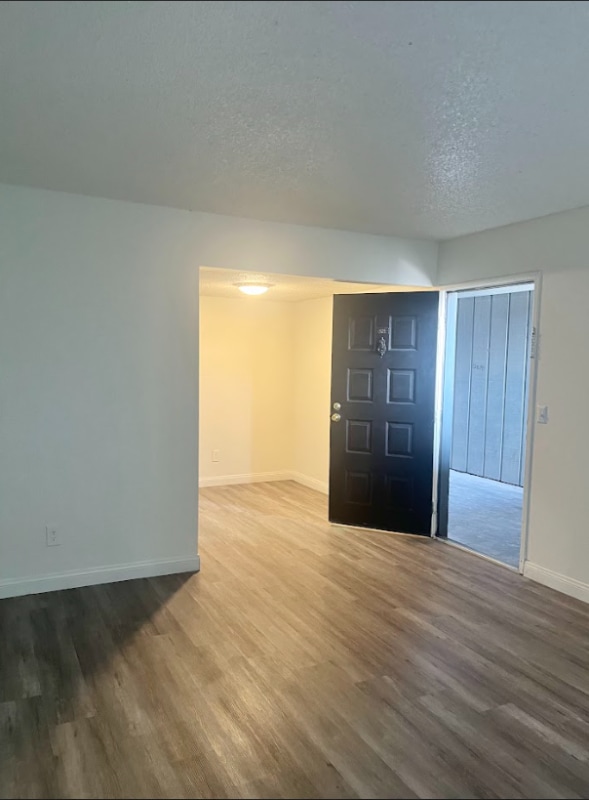 1750 Karen Ave in Las Vegas, NV - Building Photo - Building Photo