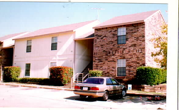 River Oaks in Fort Worth, TX - Foto de edificio