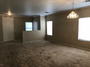 4607 N 93rd Ave in Phoenix, AZ - Building Photo - Building Photo