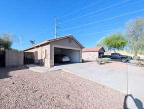 3008 W Running Deer Trl in Phoenix, AZ - Building Photo - Building Photo