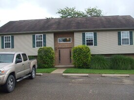 5 N Montague Ave, Unit 5 D in Zanesville, OH - Building Photo