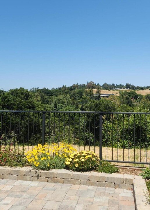 287 Portola Rd in Portola Valley, CA - Building Photo