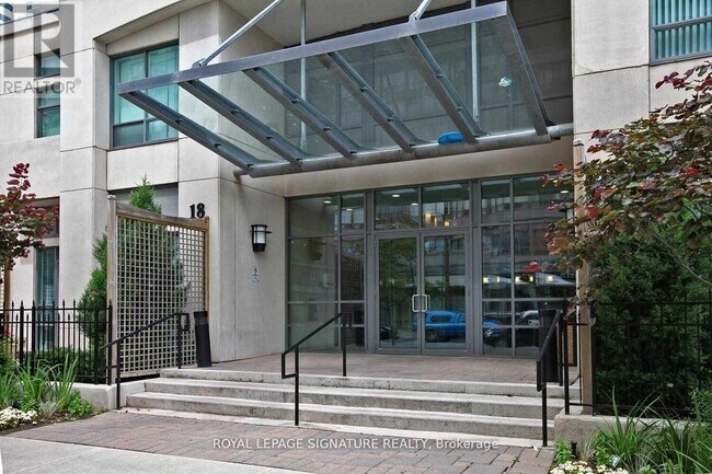 18 Spring Garden Ave in Toronto, ON - Building Photo - Building Photo