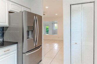 2610 NE 18th Ter in Lighthouse Point, FL - Building Photo - Building Photo