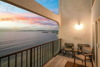 565 Esplanade in Redondo Beach, CA - Building Photo - Building Photo