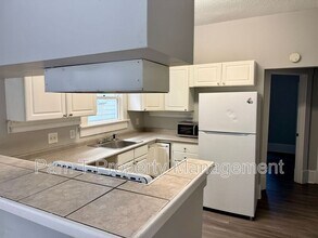 527 E 38th lower in Savannah, GA - Building Photo - Building Photo