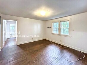 412 A Griffin Ave in Williamsburg, VA - Foto de edificio - Building Photo