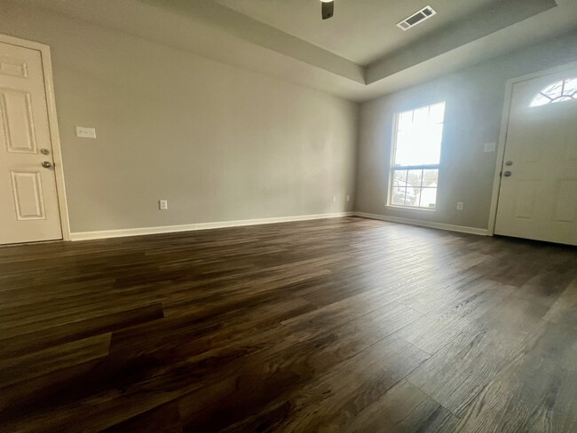 1200 Oakview Dr in Benton, AR - Building Photo - Building Photo