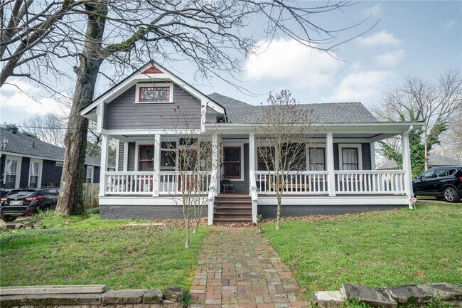 property at 1433 Desoto Ave SW