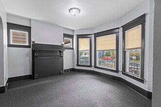 2514 N Oakland Ave, Unit 2514 in Milwaukee, WI - Building Photo - Building Photo