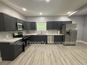 131 Dixon Cir in Gastonia, NC - Building Photo - Building Photo