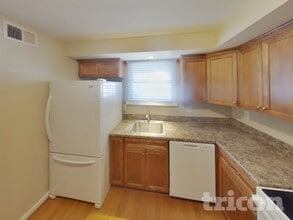 1716 Elkridge Dr in Edgewater, MD - Building Photo - Building Photo