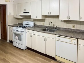 61 Wales Ave in Jersey City, NJ - Building Photo - Building Photo