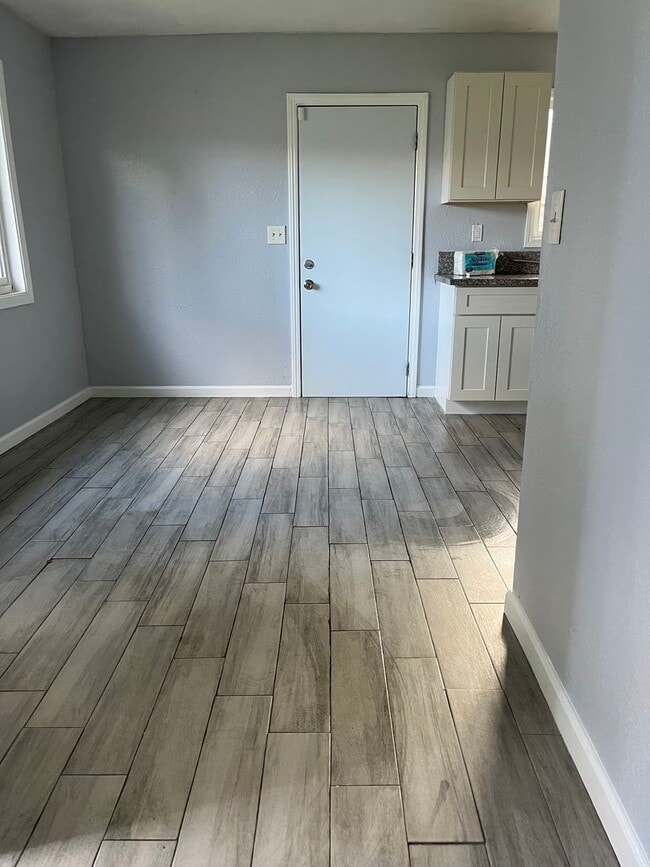 1726 N Sierra Way in San Bernardino, CA - Building Photo - Building Photo