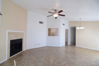 1910 Dickens Dr in Killeen, TX - Building Photo - Building Photo