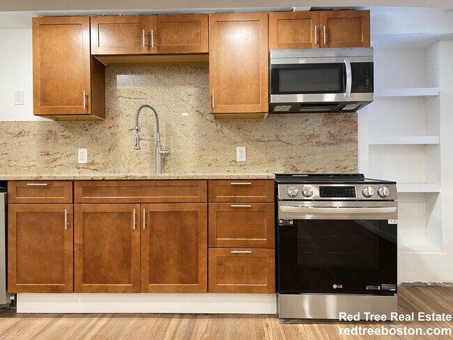 688 Parker St in Boston, MA - Building Photo - Building Photo