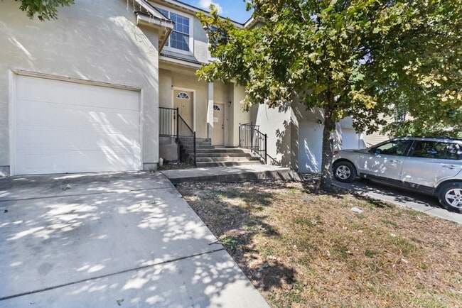 property at 5006 Summit Wood