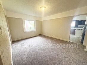 864 Vankirk St in Clairton, PA - Building Photo - Building Photo