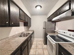 4800 Pontchartrain Dr, Unit 17 in Slidell, LA - Building Photo - Building Photo