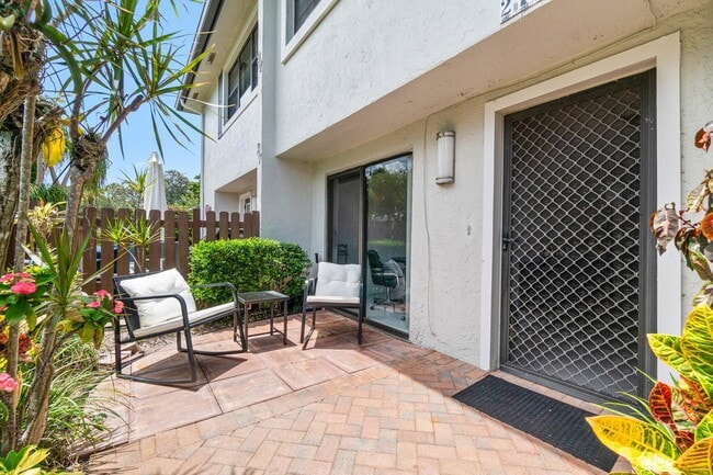 27 Southport Ln in Boynton Beach, FL - Building Photo - Building Photo