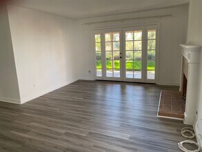 949 Woodlake Dr in Encinitas, CA - Building Photo - Building Photo