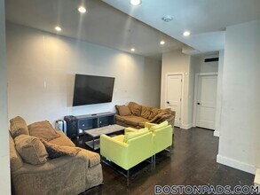 1 Cedar St in Boston, MA - Foto de edificio - Building Photo