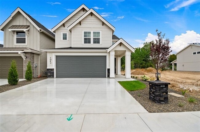 property at 1942 E Knobcone Dr