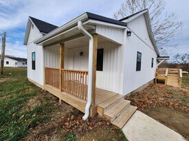 7345 E Division St in Springfield, MO - Building Photo