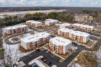 Winchester Forest in North Chesterfield, VA - Building Photo - Building Photo