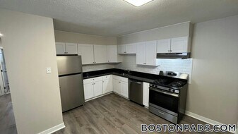 95-101 Upton St. in Grafton, MA - Building Photo