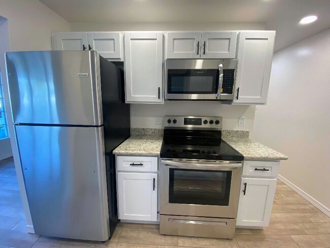 242 S Olive in Mesa, AZ - Building Photo - Building Photo