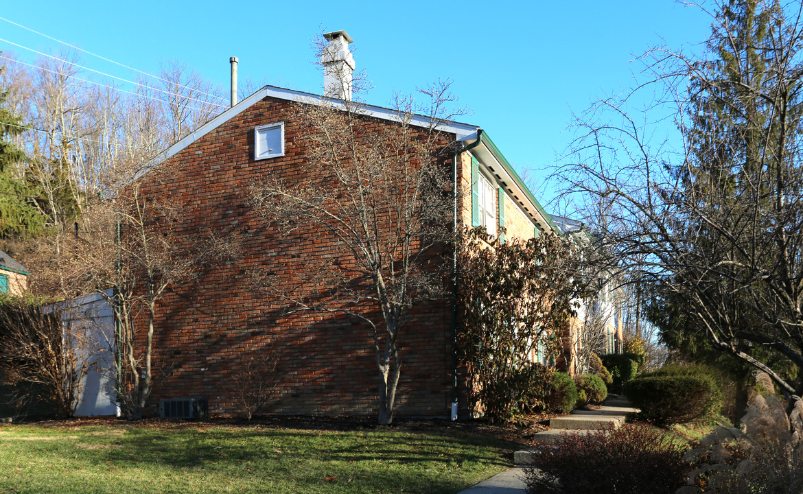 Senior's Townhomes in Park Hills, KY - Building Photo