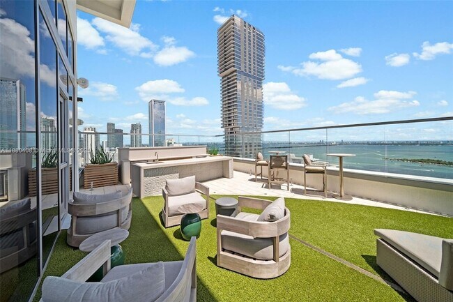 property at 2150 N Bayshore Dr