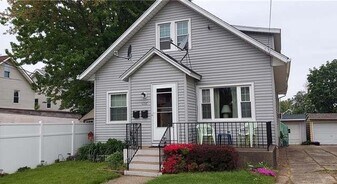 1216 W 31st St, Unit B in Erie, PA - Building Photo