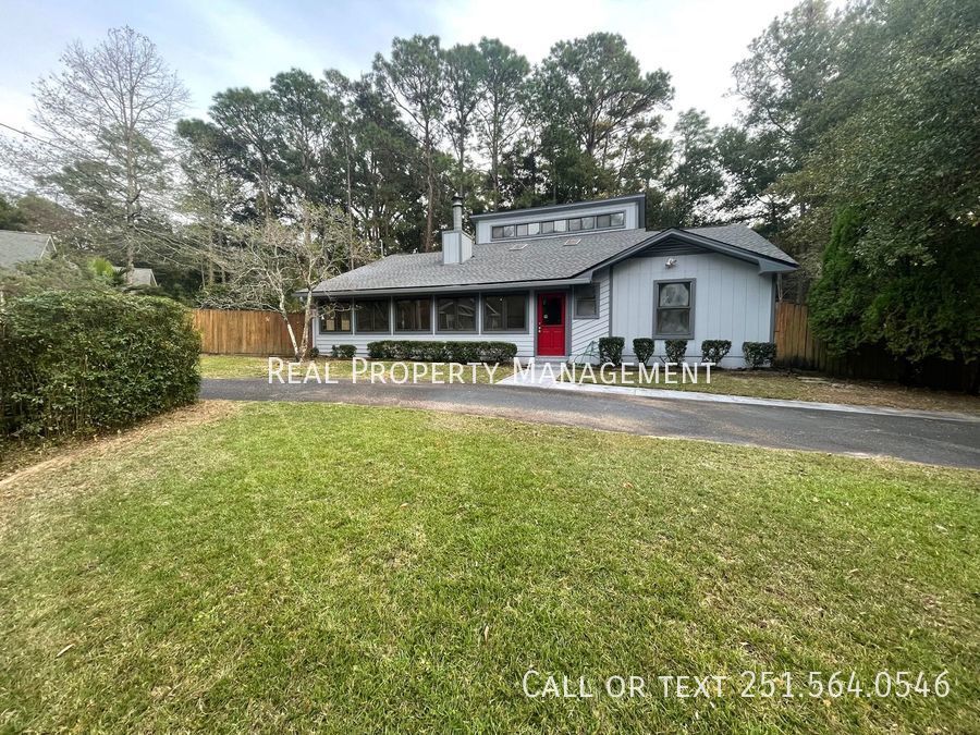 104 Golmon Cir in Daphne, AL - Building Photo