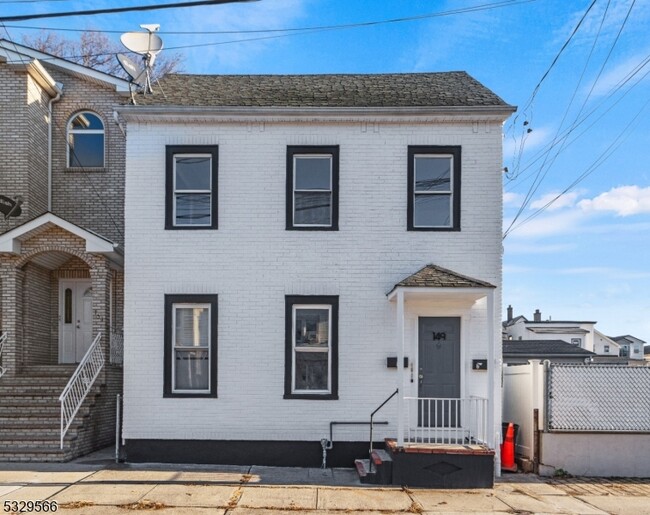 property at 149 S Park St