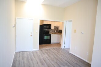 724 E Capitol St NE in Washington, DC - Building Photo - Building Photo