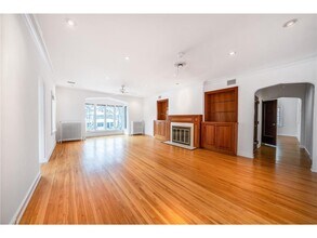 1721 Humboldt Ave S in Minneapolis, MN - Building Photo - Building Photo