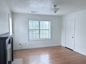 2600 NW 12th St in Oklahoma City, OK - Foto de edificio - Building Photo