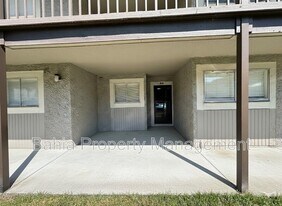 6308 Newtown Cir in Tampa, FL - Building Photo