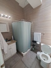 4315 River Rd NW, Unit Apt 5 in Washington, DC - Building Photo - Building Photo