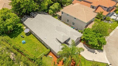 11972 Glenmore Dr in Coral Springs, FL - Building Photo - Building Photo