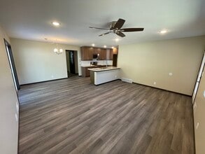 2213 Melanie Ln, Unit 2213 in Eau Claire, WI - Building Photo - Building Photo
