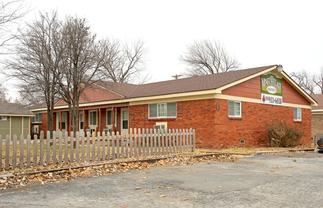 Mingo Village in Tulsa, OK - Building Photo