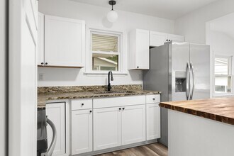 2416 Sherry Rd in Louisville, KY - Building Photo - Building Photo