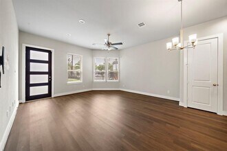 9003 Lonestar Creekbend Ln in Houston, TX - Building Photo - Building Photo